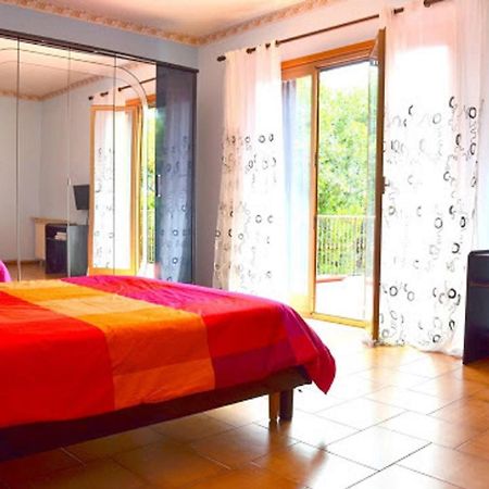 B&B Le Tre Rose Di Maria Pedara Buitenkant foto